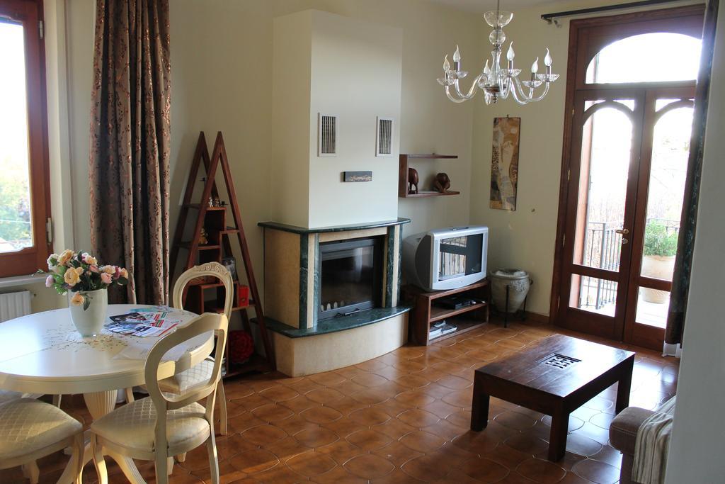 Villa Le Giare Ospitalita Diffusa Аджерола Екстер'єр фото